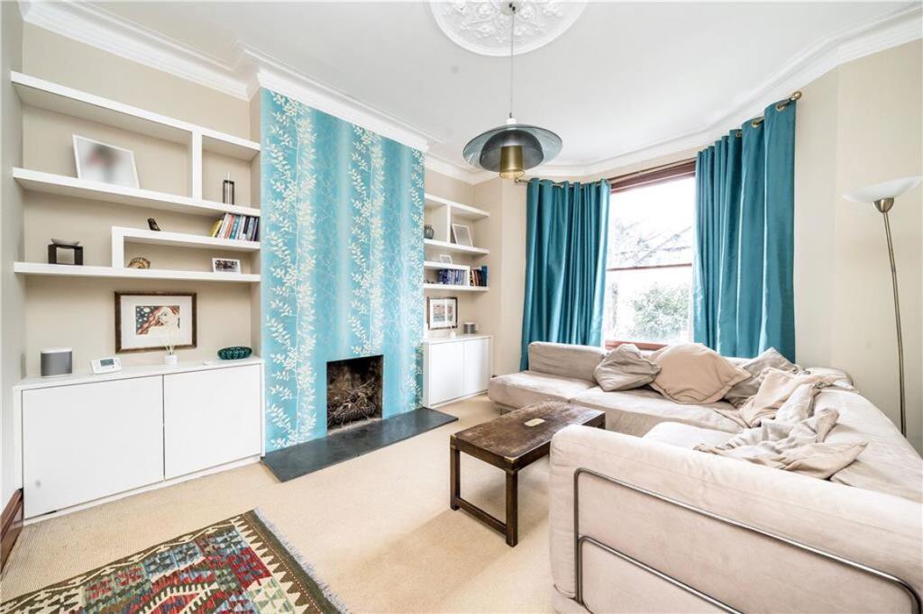 3 bed Annexe for rent in Hammersmith. From Marsh & Parsons - Brook Green
