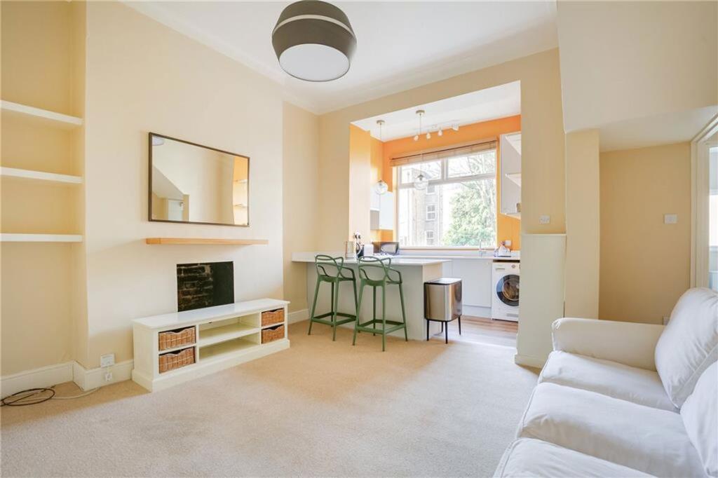 1 bed 1st Floor Flat for rent in London. From Marsh & Parsons - Brook Green