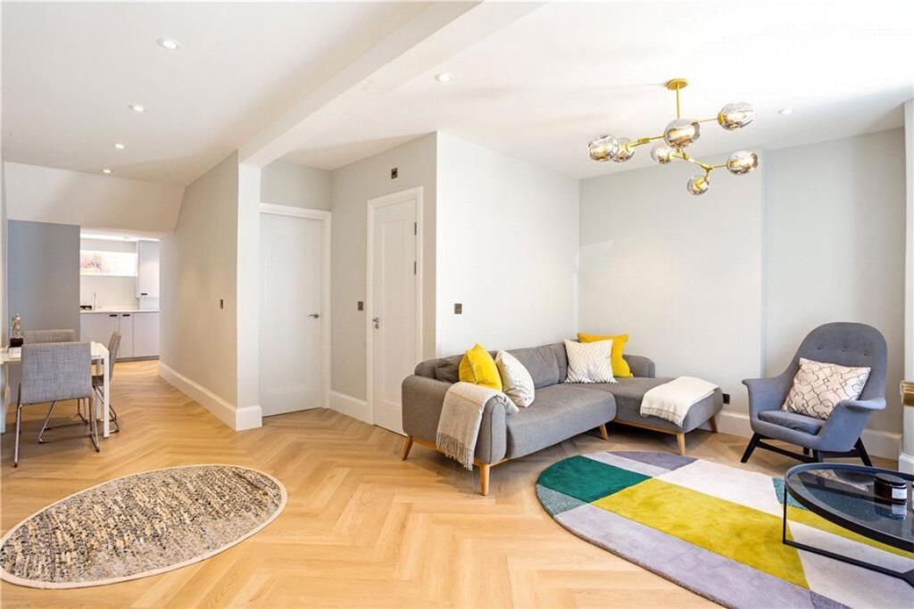 1 bed 1st Floor Flat for rent in London. From Marsh & Parsons - Brook Green