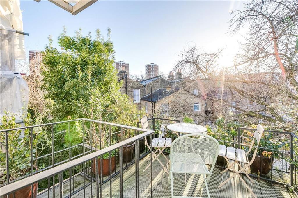 2 bed 1st Floor Flat for rent in London. From Marsh & Parsons - Brook Green
