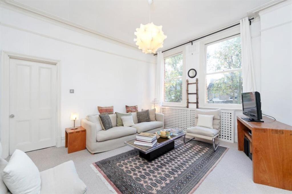 1 bed 1st Floor Flat for rent in Kensington. From Marsh & Parsons - Brook Green