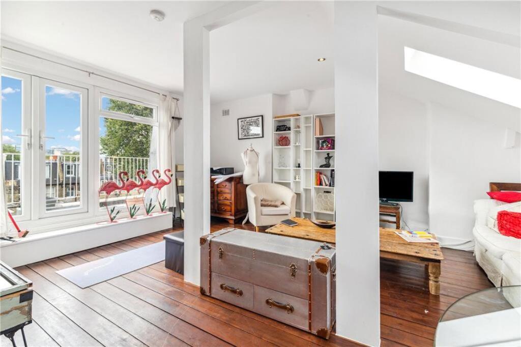 2 bed 1st Floor Flat for rent in London. From Marsh & Parsons - Brook Green