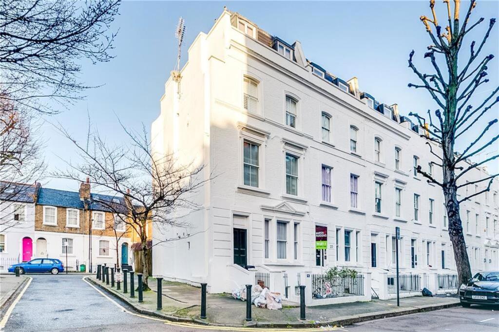 1 bed 1st Floor Flat for rent in Kensington. From Marsh & Parsons - Brook Green