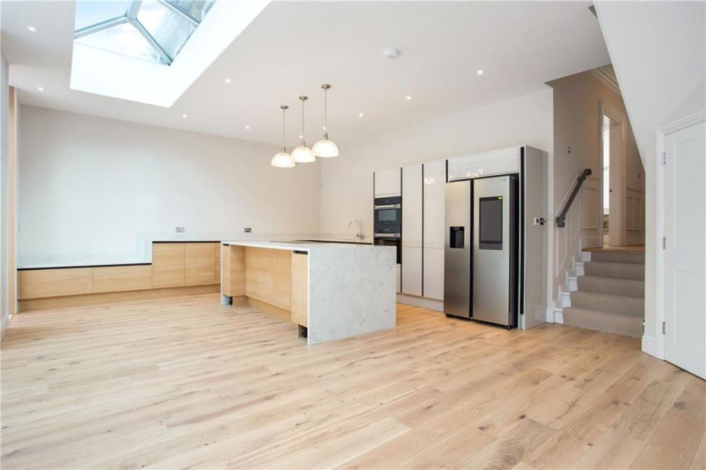 4 bed Detached for rent in Hammersmith. From Marsh & Parsons - Brook Green