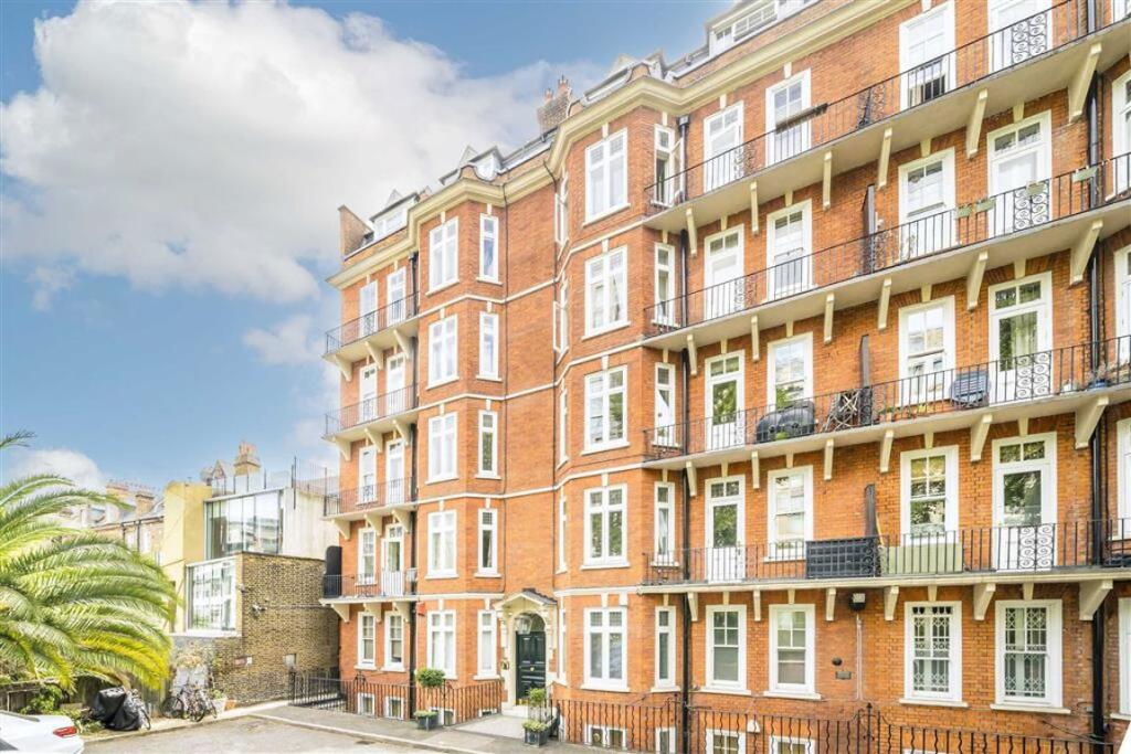 1 bed 1st Floor Flat for rent in London. From Marsh & Parsons - Brook Green 1 bed 1st Floor Flat for rent in London. From Marsh & Parsons - Brook Green