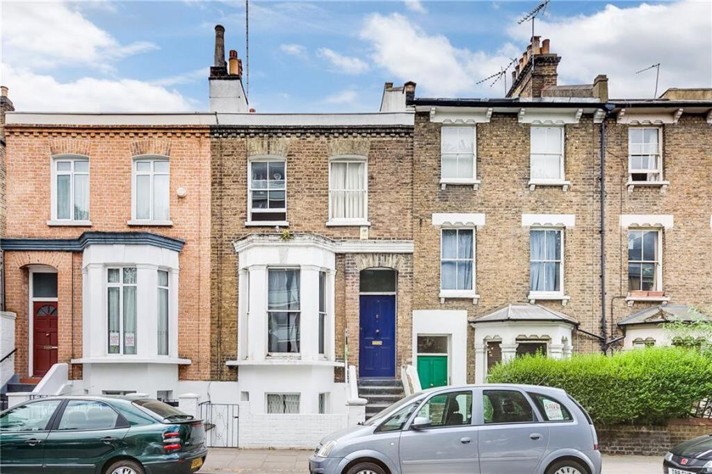 3 bed Annexe for rent in Hammersmith. From Marsh & Parsons - Brook Green