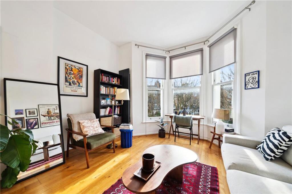 1 bed 1st Floor Flat for rent in London. From Marsh & Parsons - Brook Green