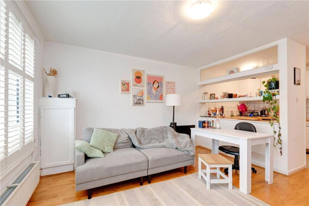 1 bed 1st Floor Flat for rent in Islington. From Marsh & Parsons - Camden Town & Tufnell Park