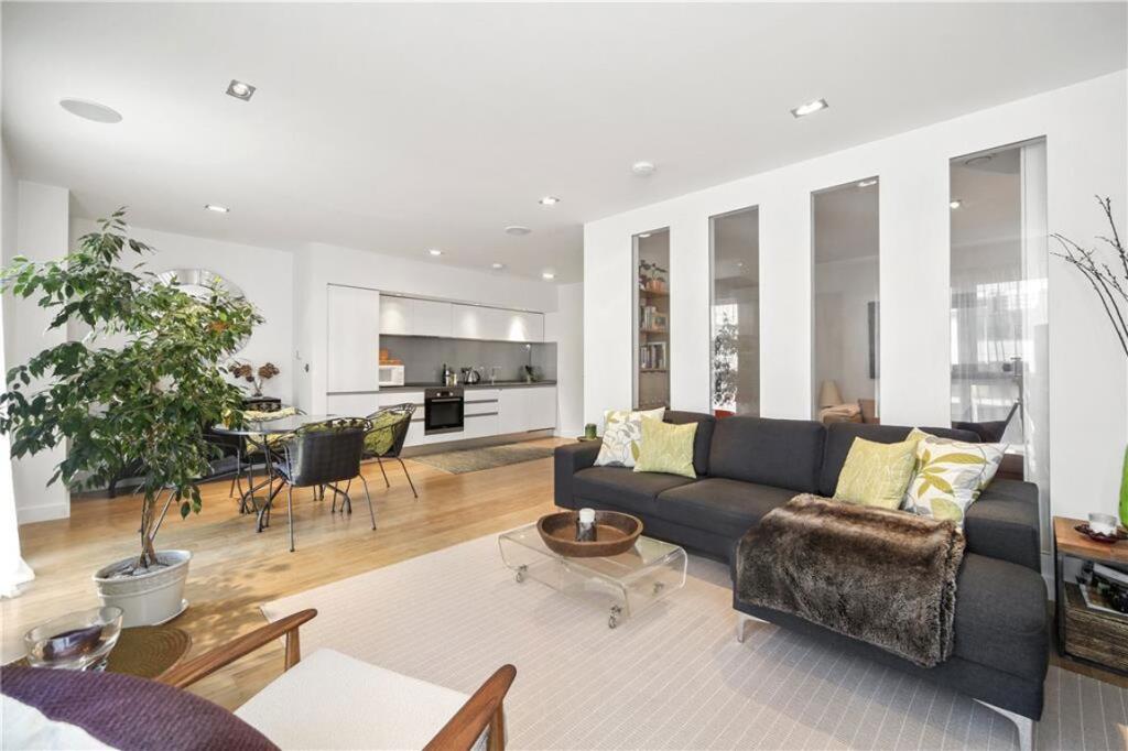 2 bed 1st Floor Flat for rent in London. From Marsh & Parsons - Camden Town & Tufnell Park