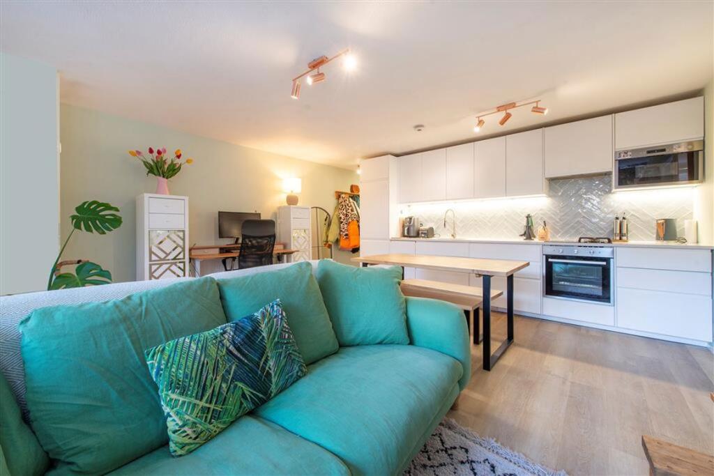 1 bed 1st Floor Flat for rent in Islington. From Marsh & Parsons - Camden Town & Tufnell Park