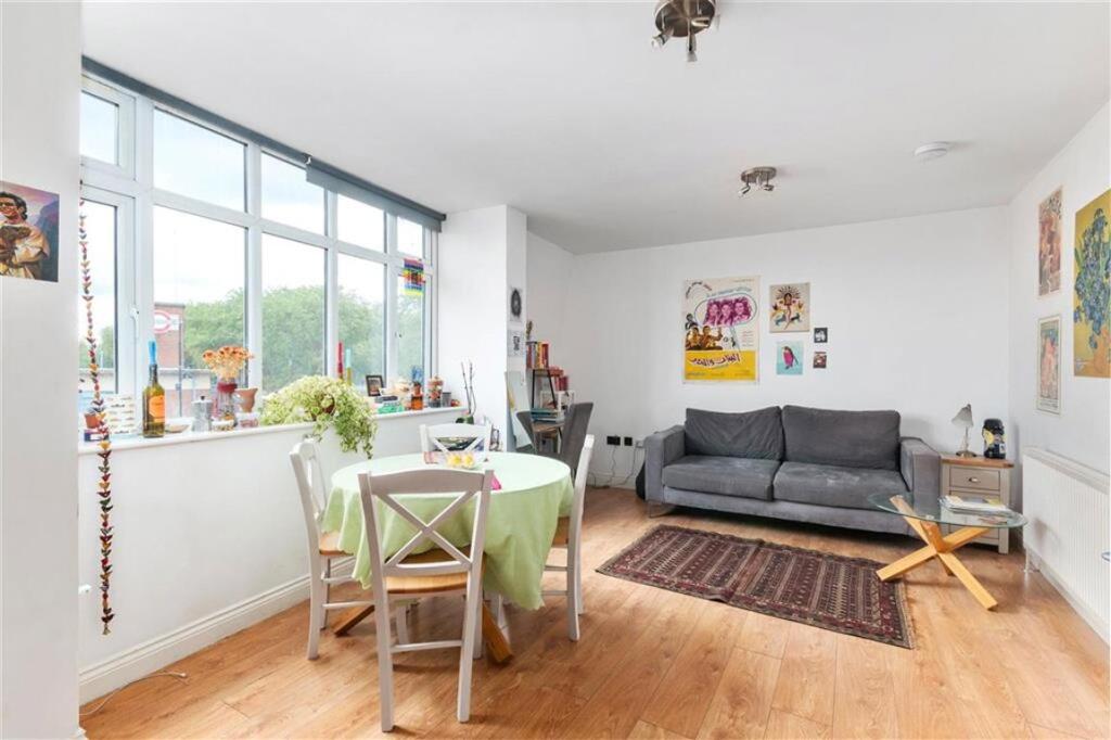 2 bed 1st Floor Flat for rent in Wood Green. From Marsh & Parsons - Camden Town & Tufnell Park