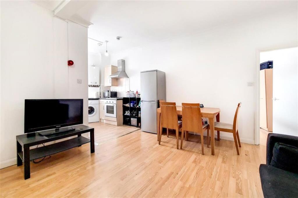 2 bed 1st Floor Flat for rent in Wood Green. From Marsh & Parsons - Camden Town & Tufnell Park