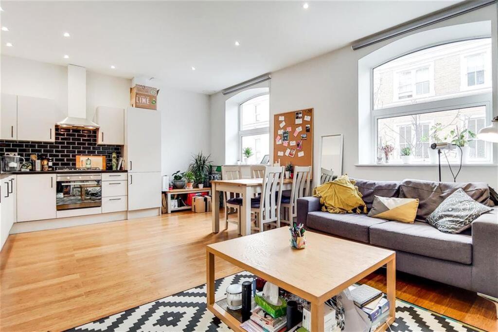 2 bed 1st Floor Flat for rent in Hackney. From Marsh & Parsons - Camden Town & Tufnell Park