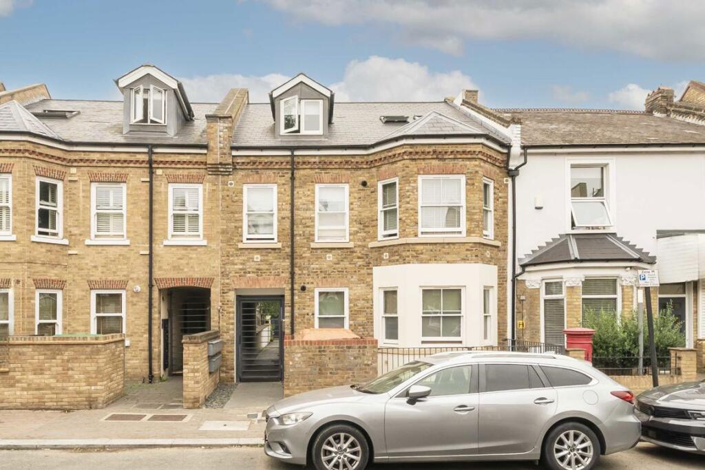 2 bed 1st Floor Flat for rent in Chiswick. From Marsh & Parsons - Chiswick