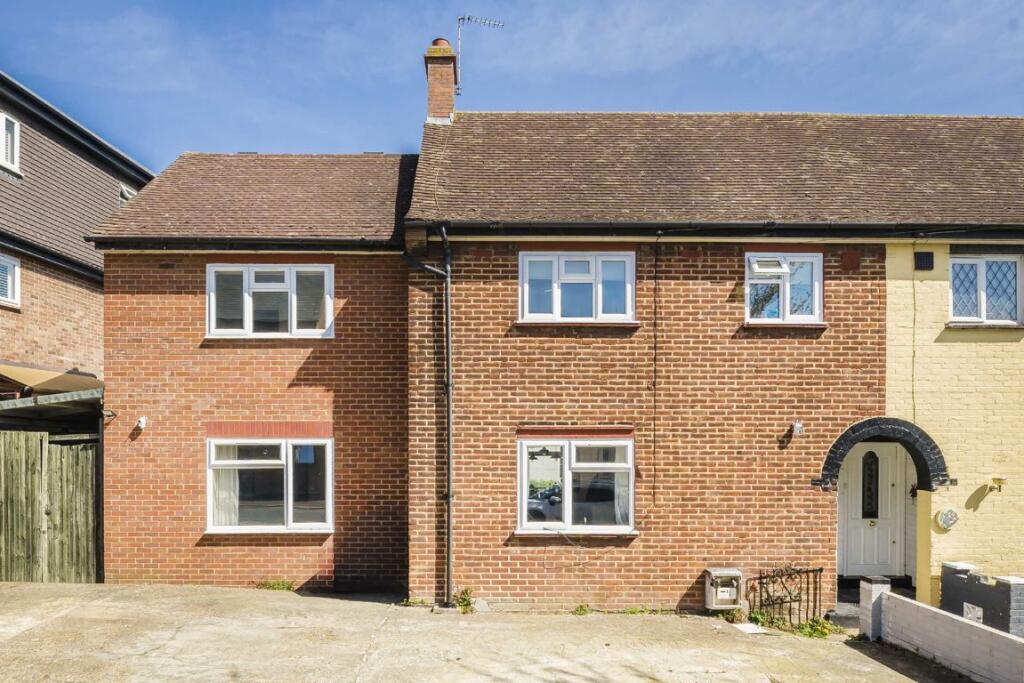 5 bed Detached for rent in Brentford. From Marsh & Parsons - Chiswick