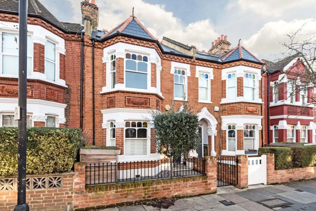 5 bed Detached for rent in Chiswick. From Marsh & Parsons - Chiswick