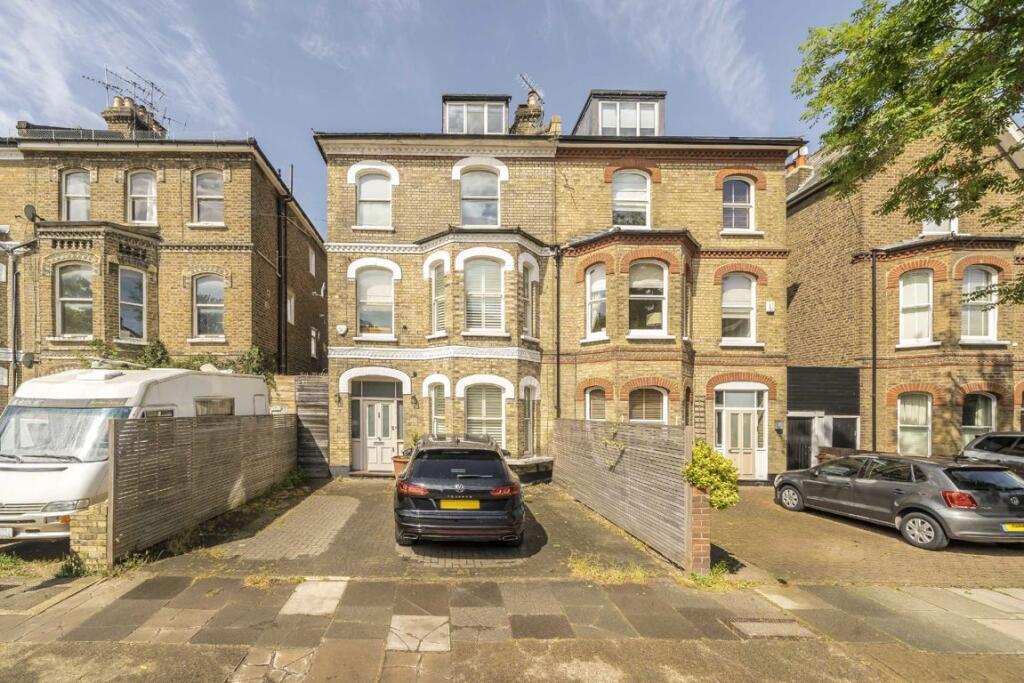 6 bed Detached for rent in Chiswick. From Marsh & Parsons - Chiswick 6 bed Detached for rent in Chiswick. From Marsh & Parsons - Chiswick
