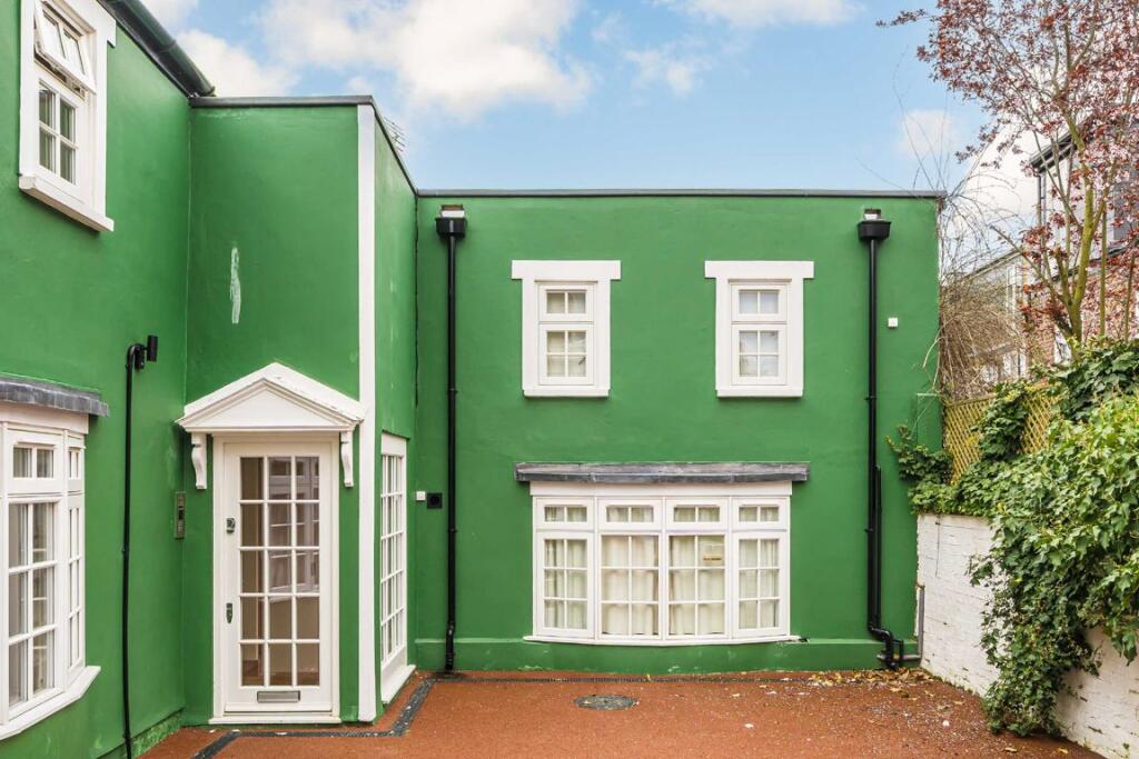 4 bed Studio for rent in Chiswick. From Marsh & Parsons - Chiswick
