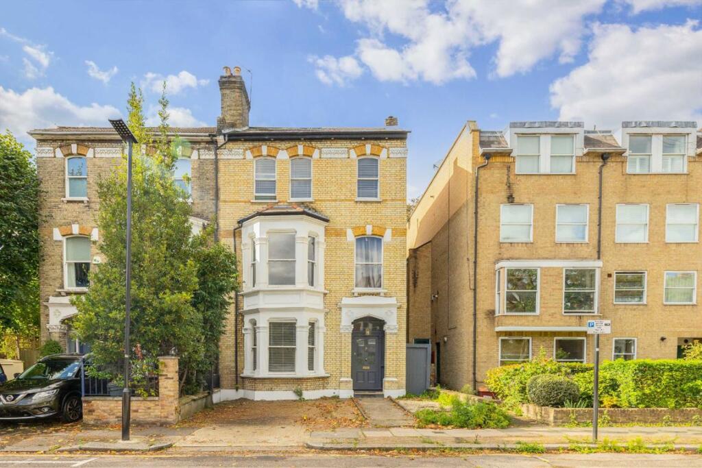 7 bed Detached for rent in Chiswick. From Marsh & Parsons - Chiswick