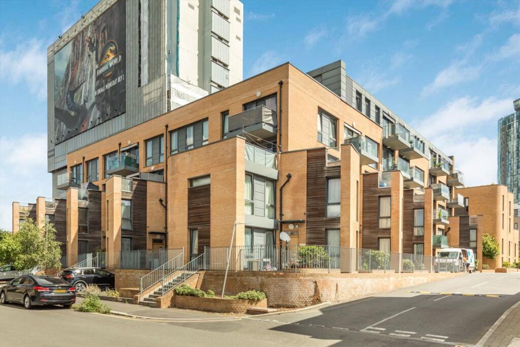 2 bed 1st Floor Flat for rent in Brentford. From Marsh & Parsons - Chiswick