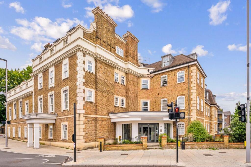 2 bed 1st Floor Flat for rent in Brentford. From Marsh & Parsons - Chiswick