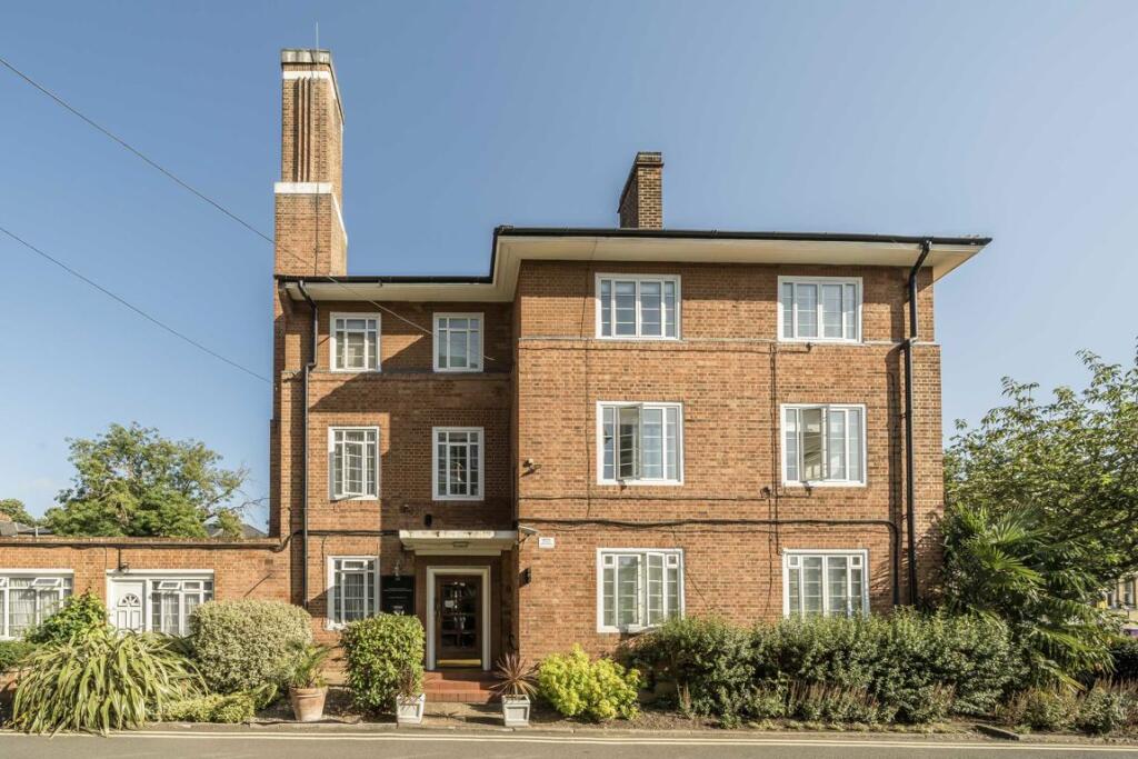 3 bed 1st Floor Flat for rent in Chiswick. From Marsh & Parsons - Chiswick 3 bed 1st Floor Flat for rent in Chiswick. From Marsh & Parsons - Chiswick