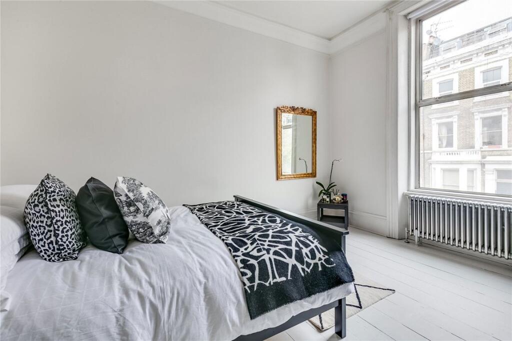 1 bed 1st Floor Flat for rent in London. From Marsh and Parsons - Earls Court