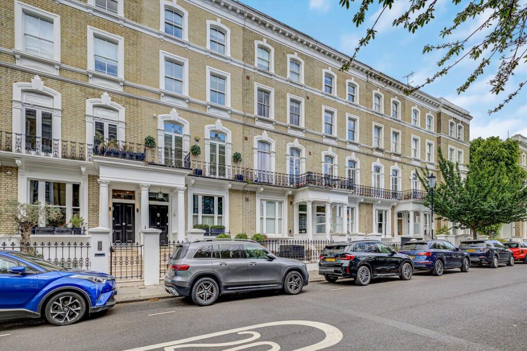 1 bed 1st Floor Flat for rent in London. From Marsh and Parsons - Earls Court