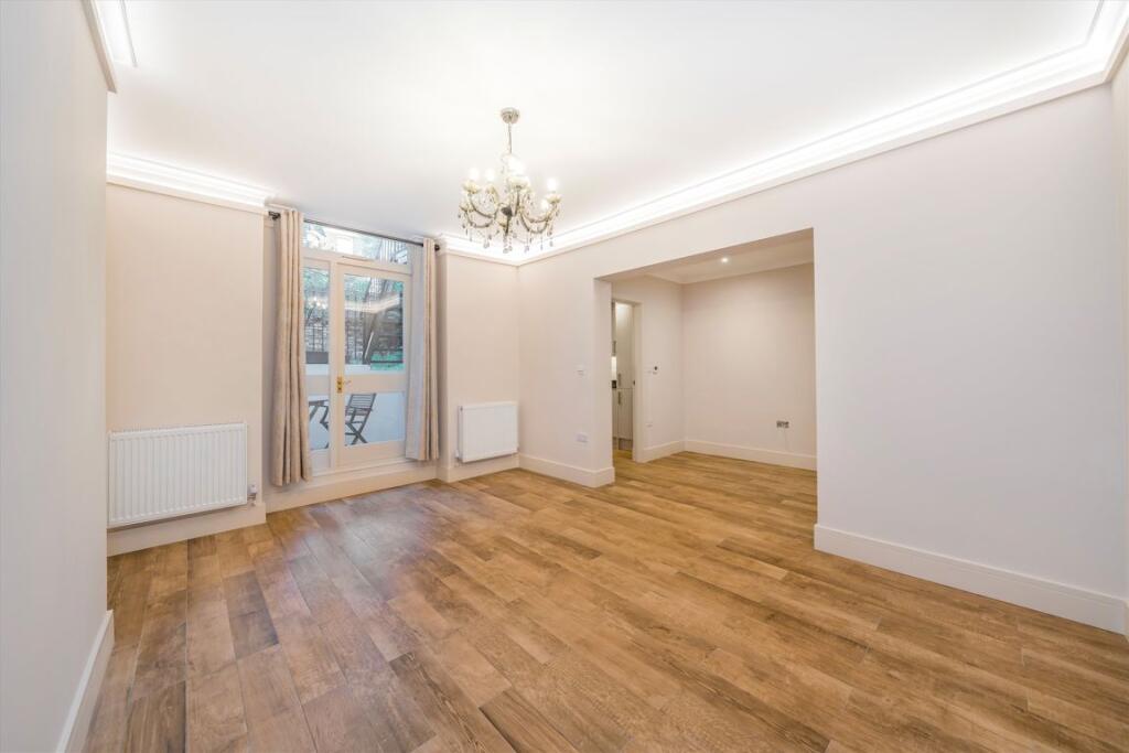 1 bed 1st Floor Flat for rent in Chelsea. From Marsh and Parsons - Earls Court