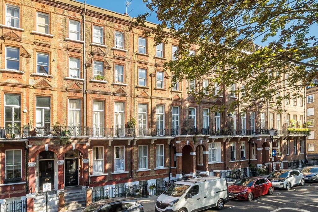 4 bed 1st Floor Flat for rent in Kensington. From Marsh and Parsons - Earls Court