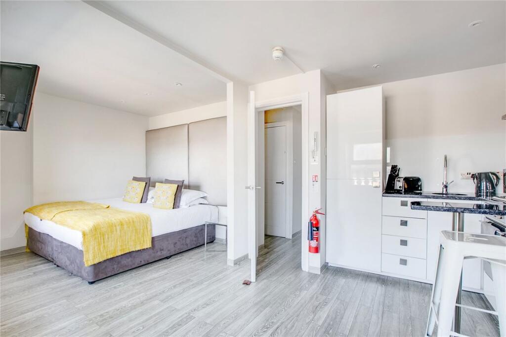 0 bed 1st Floor Flat for rent in London. From Marsh and Parsons - Earls Court