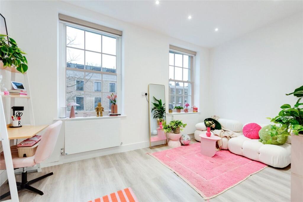 1 bed 1st Floor Flat for rent in London. From Marsh & Parsons - Little Venice