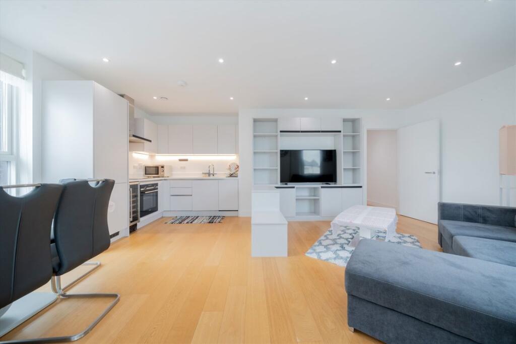 2 bed 1st Floor Flat for rent in Hampstead. From Marsh & Parsons - Little Venice