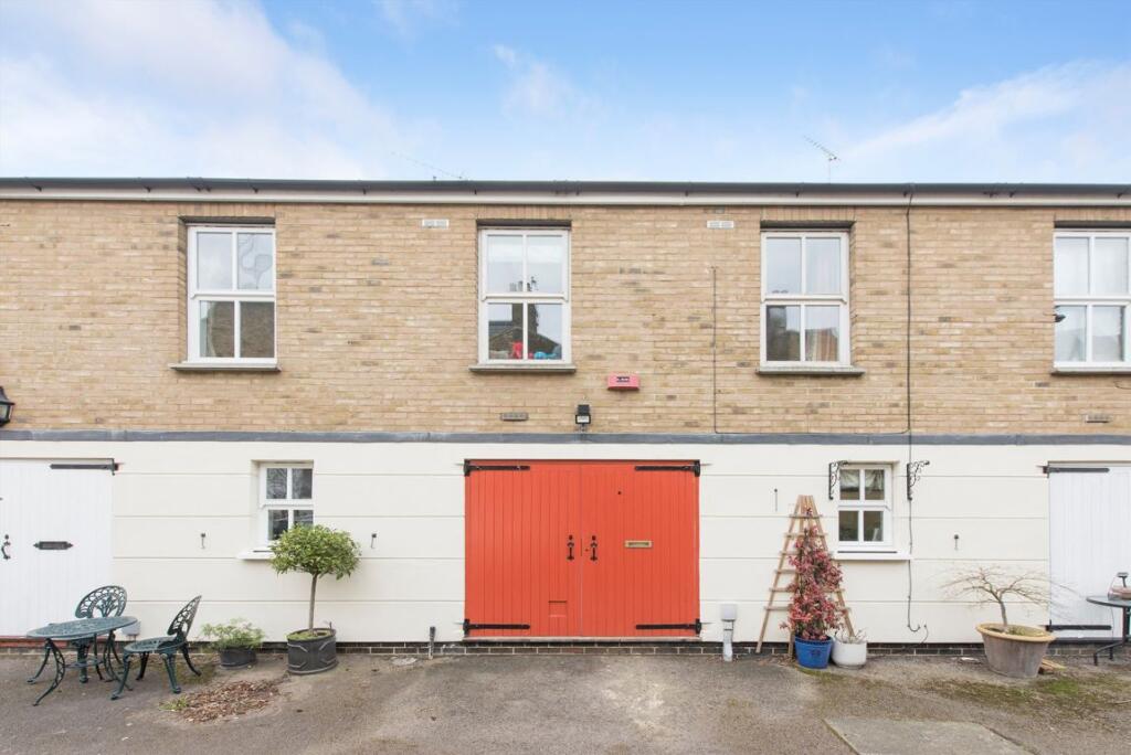 2 bed 1st Floor Flat for rent in London. From Marsh & Parsons - Little Venice