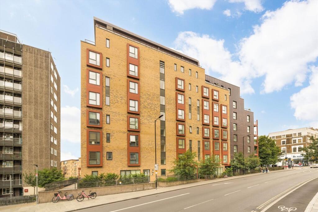 2 bed 1st Floor Flat for rent in Hampstead. From Marsh & Parsons - Little Venice