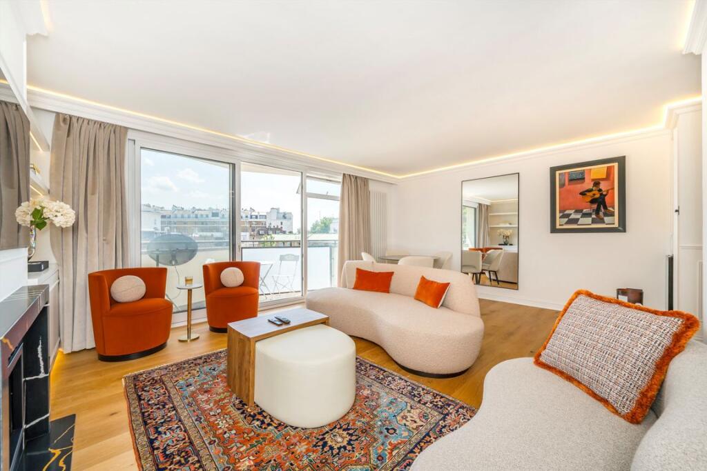 2 bed 1st Floor Flat for rent in London. From Marsh & Parsons - Little Venice