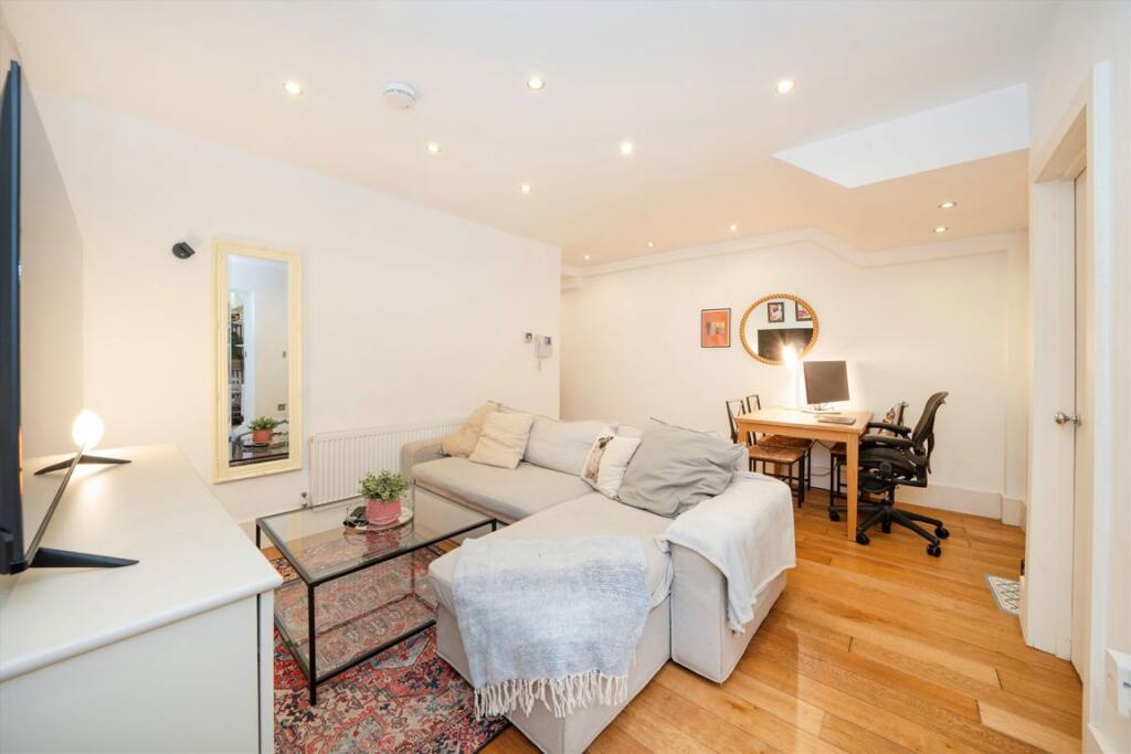 2 bed 1st Floor Flat for rent in Paddington. From Marsh & Parsons - Little Venice