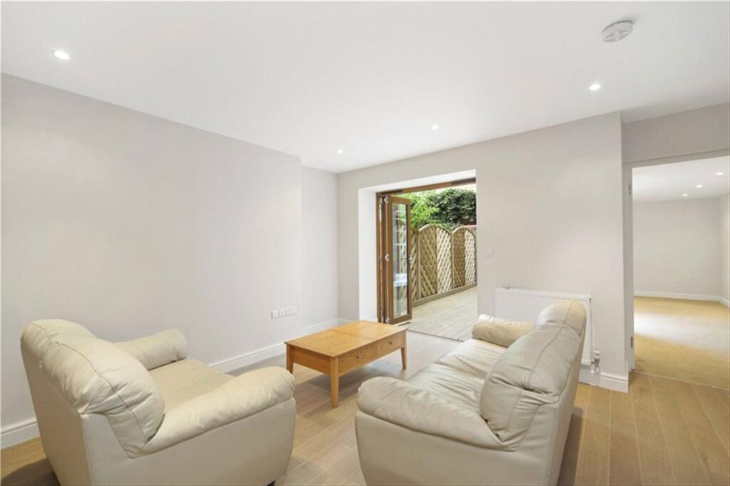 1 bed 1st Floor Flat for rent in Paddington. From Marsh and Parsons - North Kensington