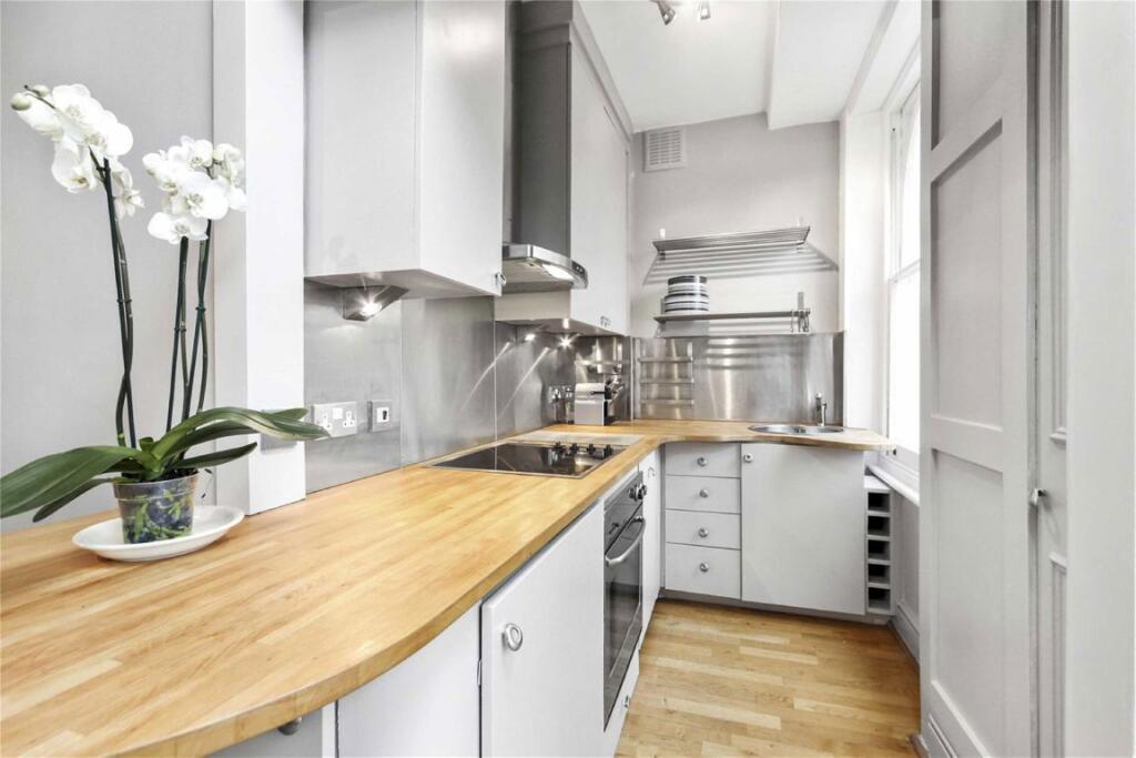 1 bed 1st Floor Flat for rent in Paddington. From Marsh and Parsons - North Kensington