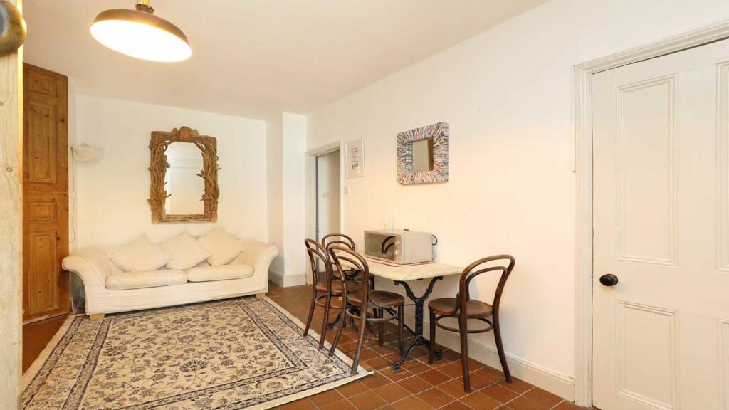 2 bed 1st Floor Flat for rent in Paddington. From Marsh and Parsons - North Kensington