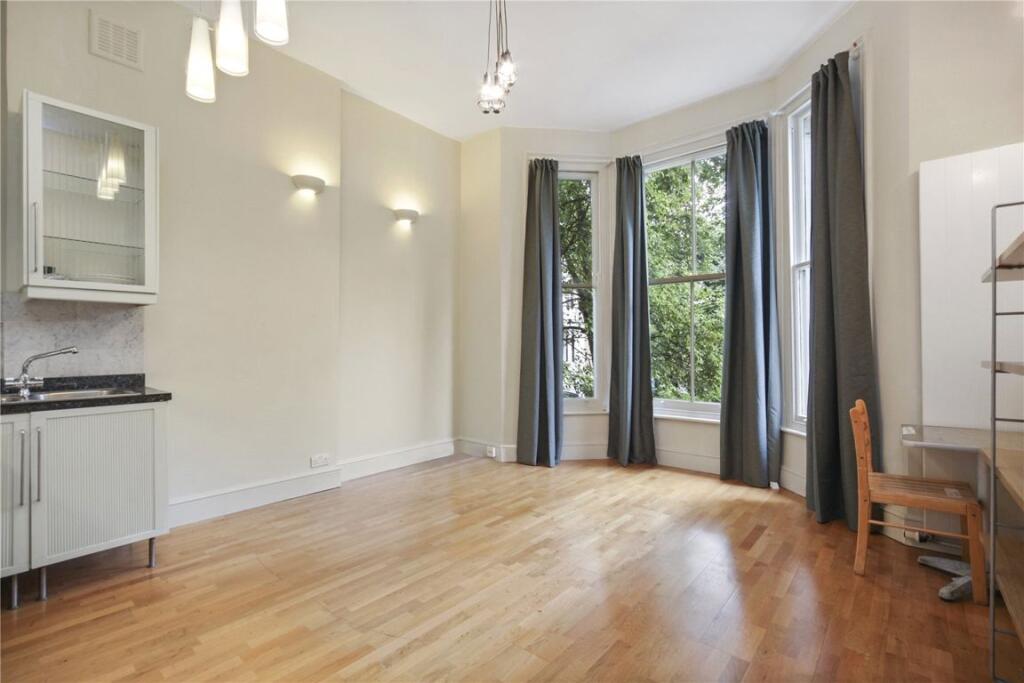 1 bed 1st Floor Flat for rent in Kensington. From Marsh and Parsons - North Kensington