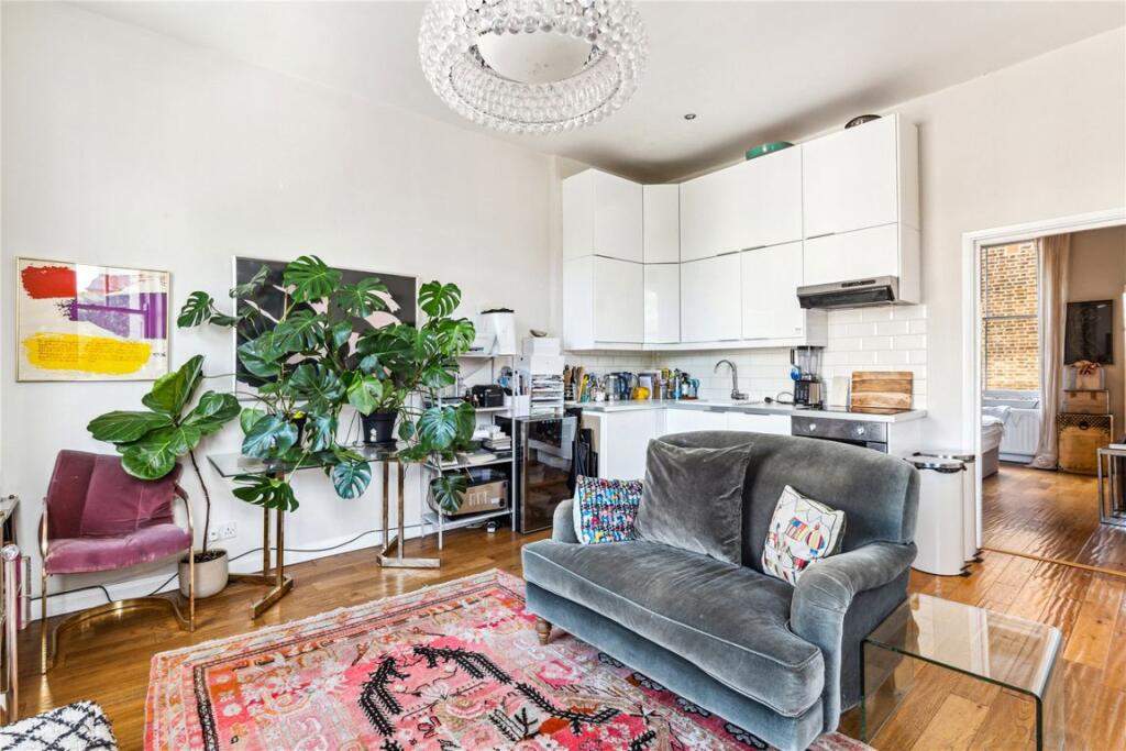 1 bed 1st Floor Flat for rent in Kensington. From Marsh and Parsons - North Kensington