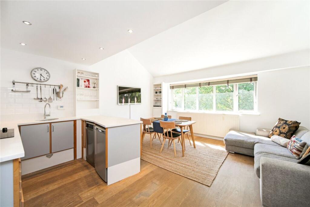 2 bed 1st Floor Flat for rent in Kensington. From Marsh and Parsons - North Kensington