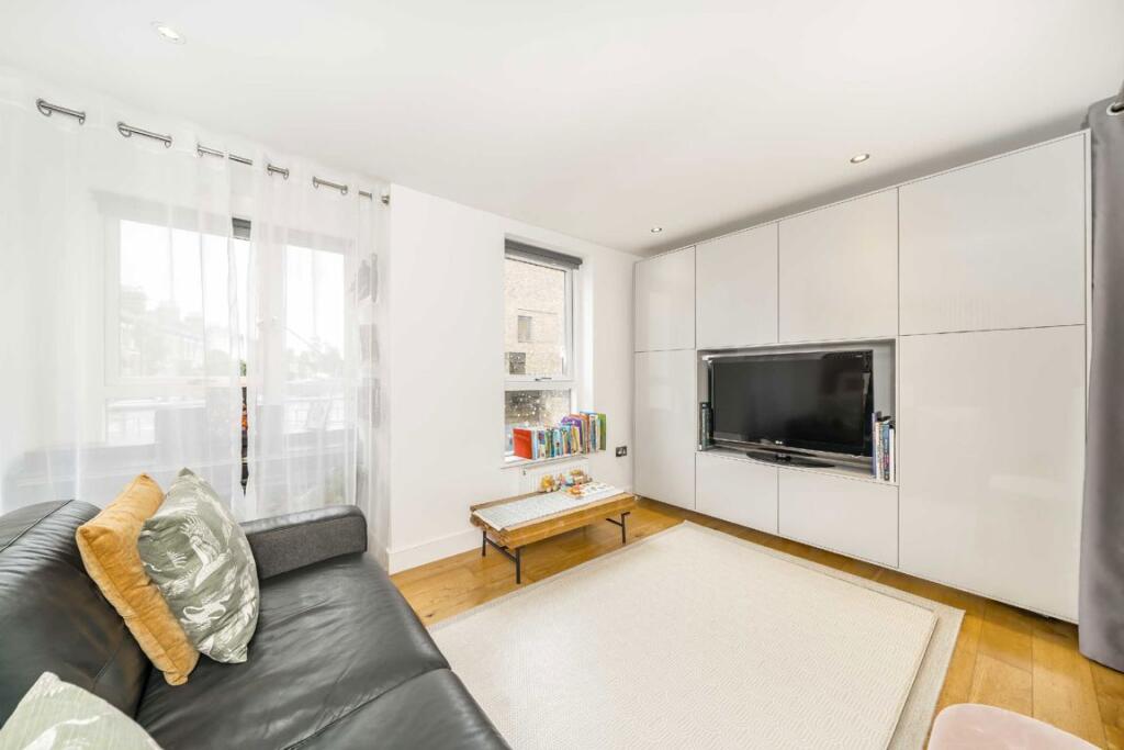 2 bed 1st Floor Flat for rent in Willesden. From Marsh and Parsons - North Kensington