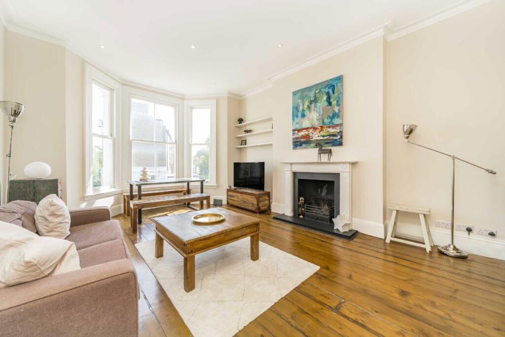 2 bed 1st Floor Flat for rent in Kensington. From Marsh and Parsons - North Kensington