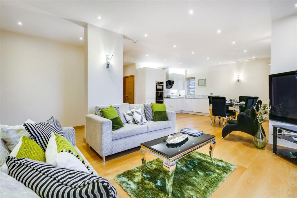 3 bed 1st Floor Flat for rent in Chelsea. From Marsh & Parsons - Pimlico