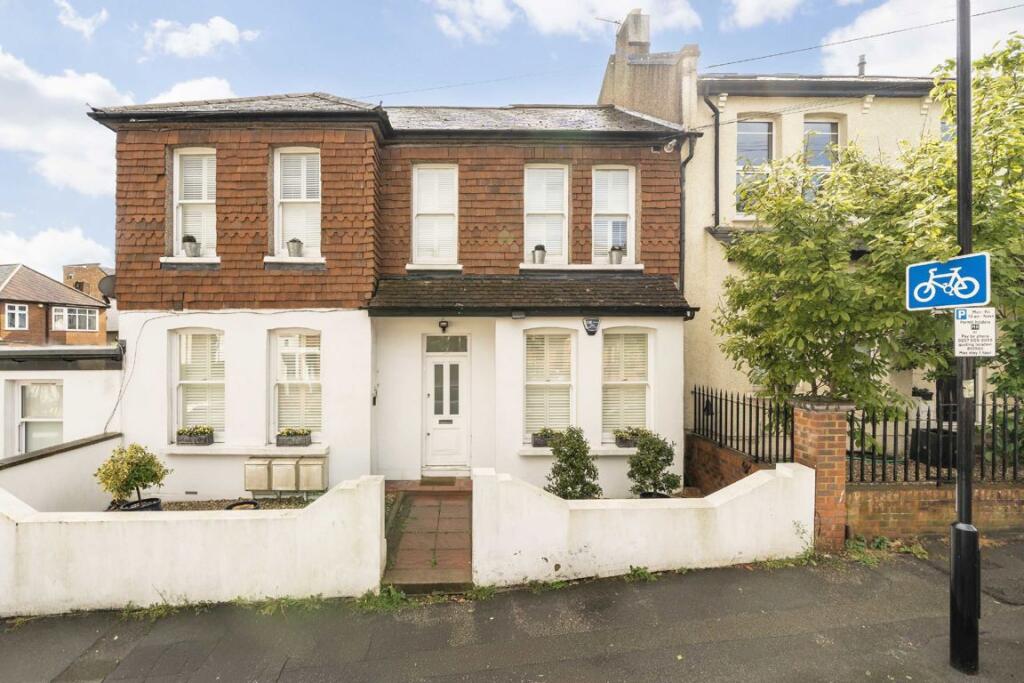 3 bed 1st Floor Flat for rent in Streatham. From Marsh & Parsons - Streatham Hill 3 bed 1st Floor Flat for rent in Streatham. From Marsh & Parsons - Streatham Hill