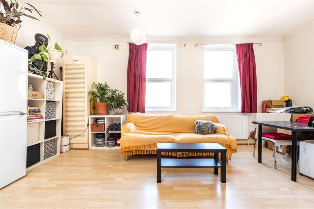 2 bed 1st Floor Flat for rent in London. From Marsh & Parsons - Streatham Hill