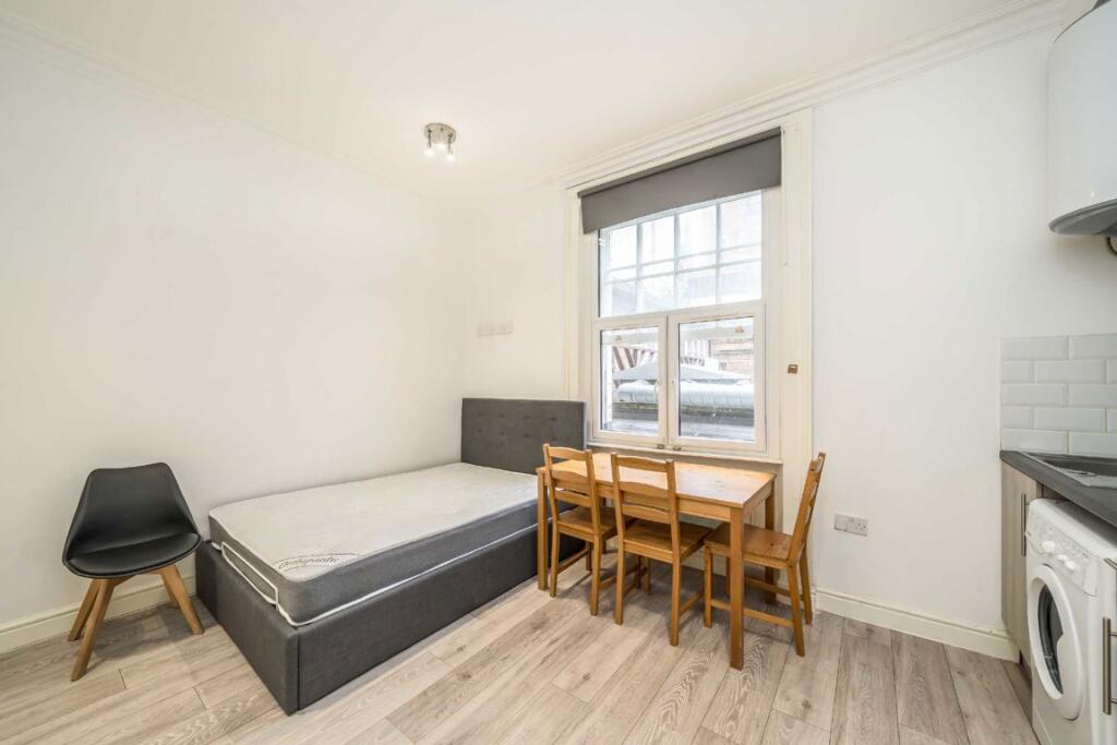 4 bed Studio for rent in Croydon. From Marsh & Parsons - Streatham Hill