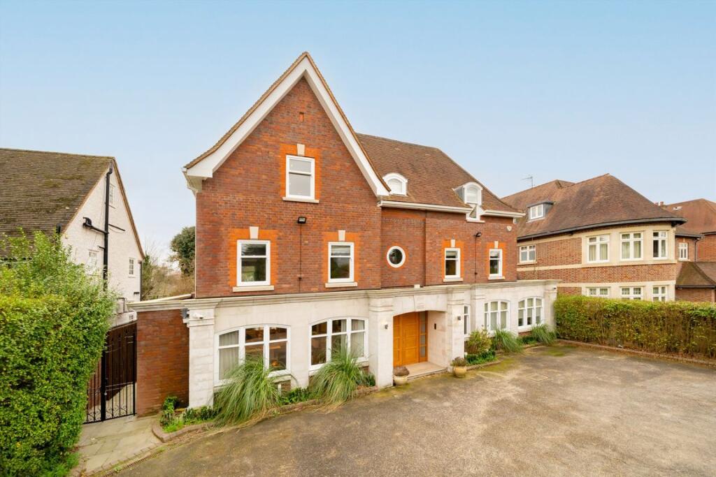 6 bed Detached for rent in Finchley. From Marsh & Parsons - Willesden Green 6 bed Detached for rent in Finchley. From Marsh & Parsons - Willesden Green